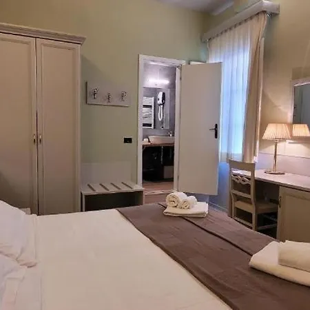 Camilla Guelfa Отель