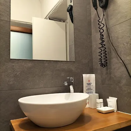 Camilla Guelfa Otel 3*