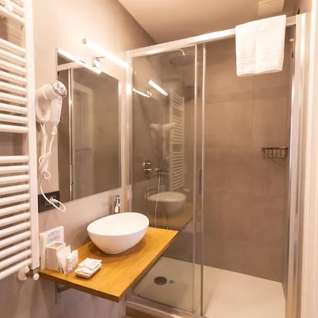 Guelfa Hotel 3*