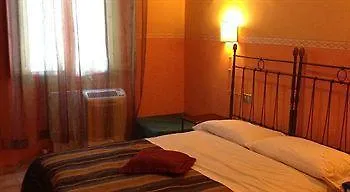 Hotel Camilla Guelfa