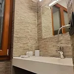 Camilla Guelfa Hotel